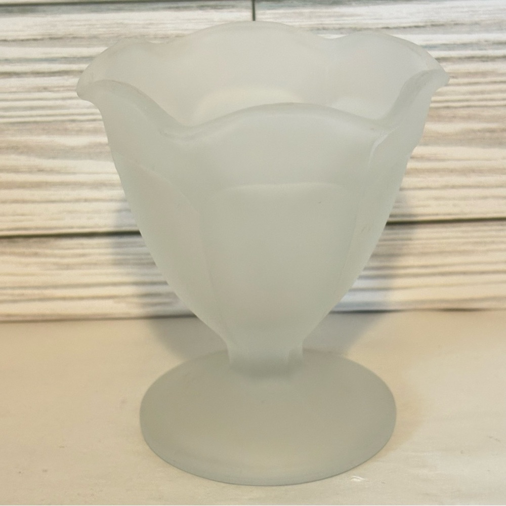 Vtg Anchor Hocking Set Of Four Frosted Tulip Glass Sundae Ice Cream Dishes Cups - Picture 2 of 4